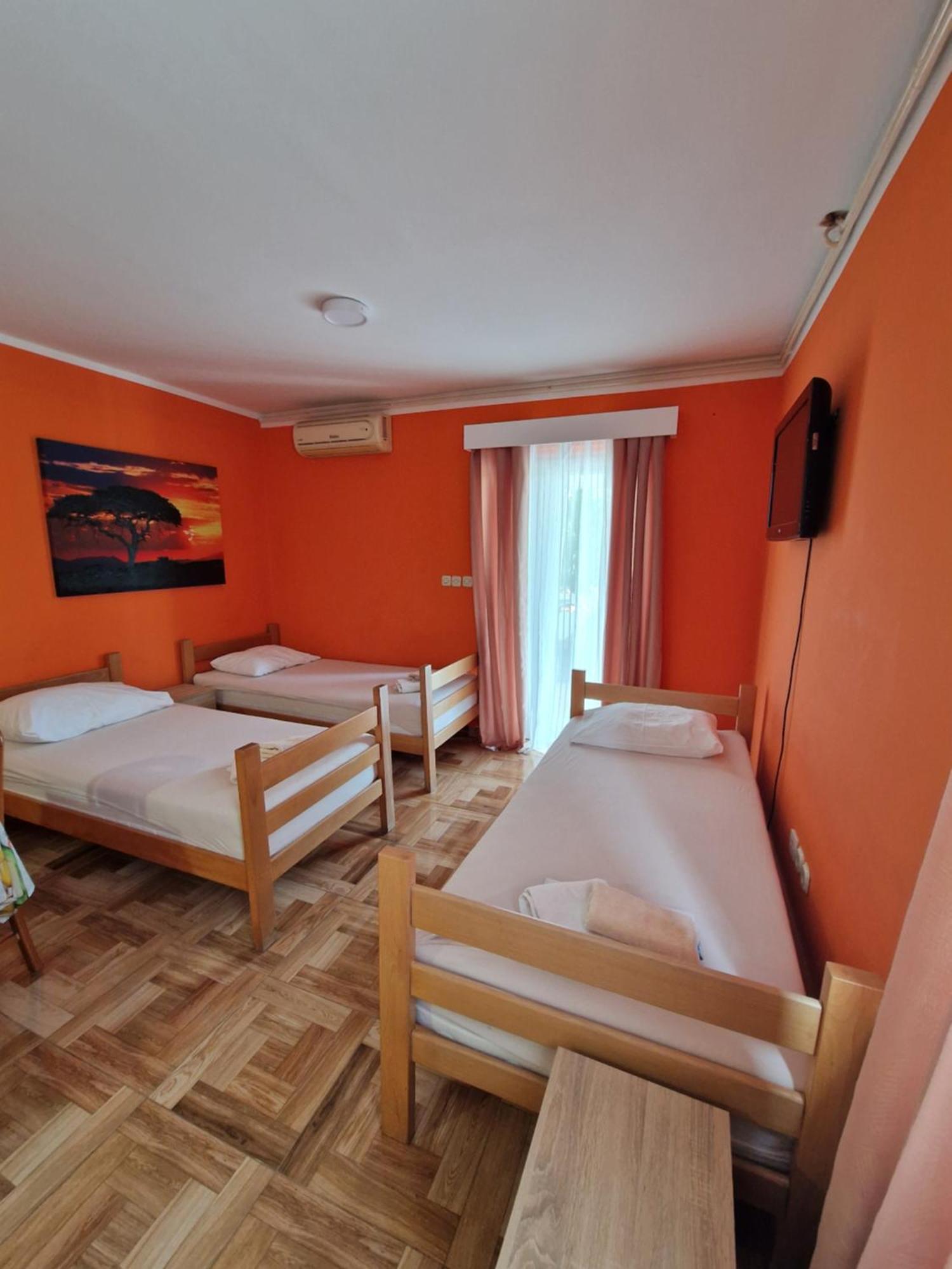 Pool Apartments Knezevic Novaglia Esterno foto