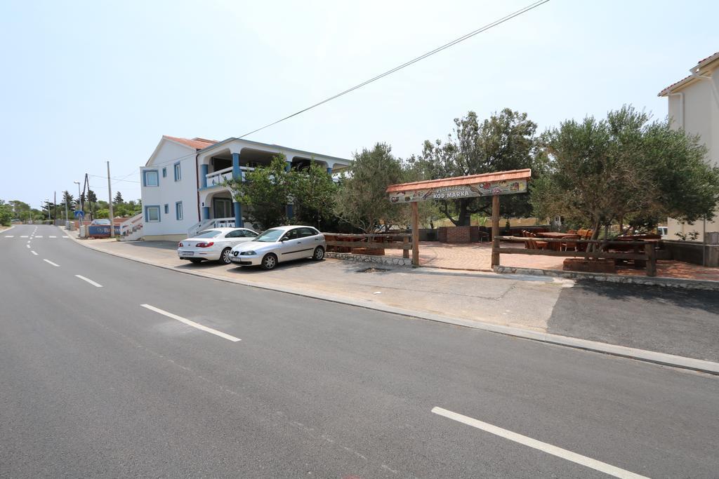 Pool Apartments Knezevic Novaglia Esterno foto